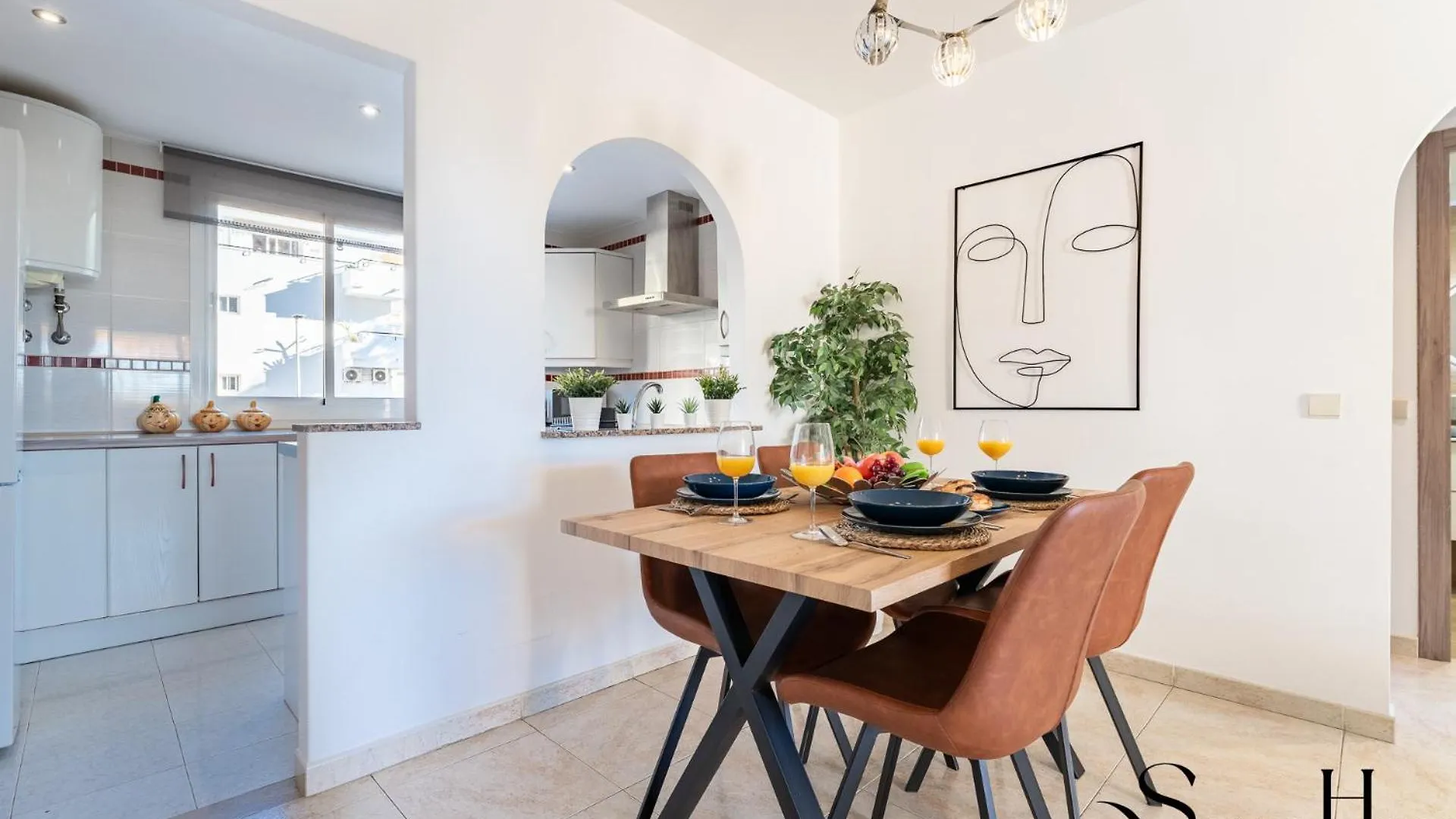 Coastal 2Br Apartment, Parking, Pool Benalmadena 0*,  Spain