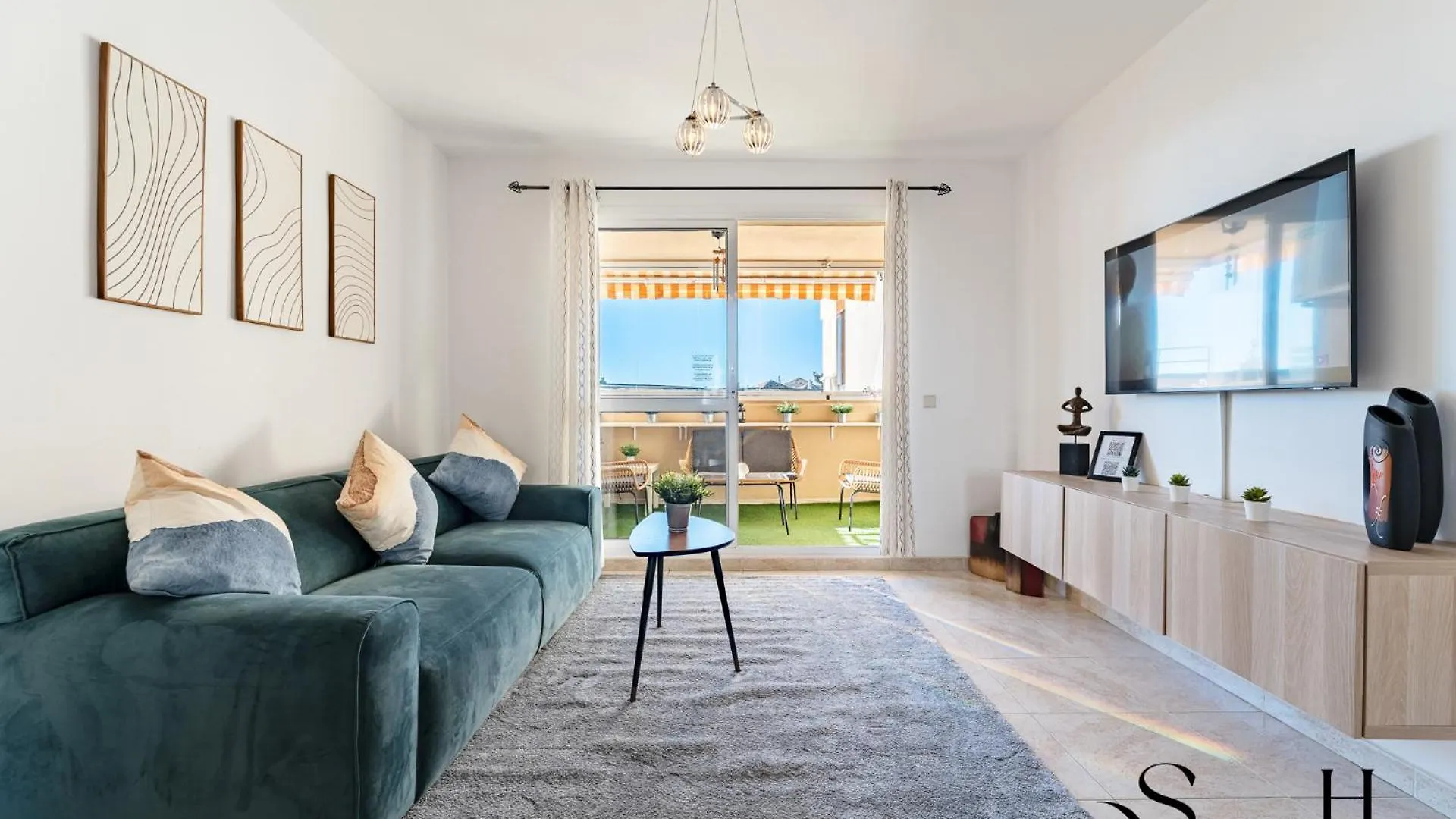 Coastal 2Br Apartment, Parking, Pool Benalmadena 0*,  Spain
