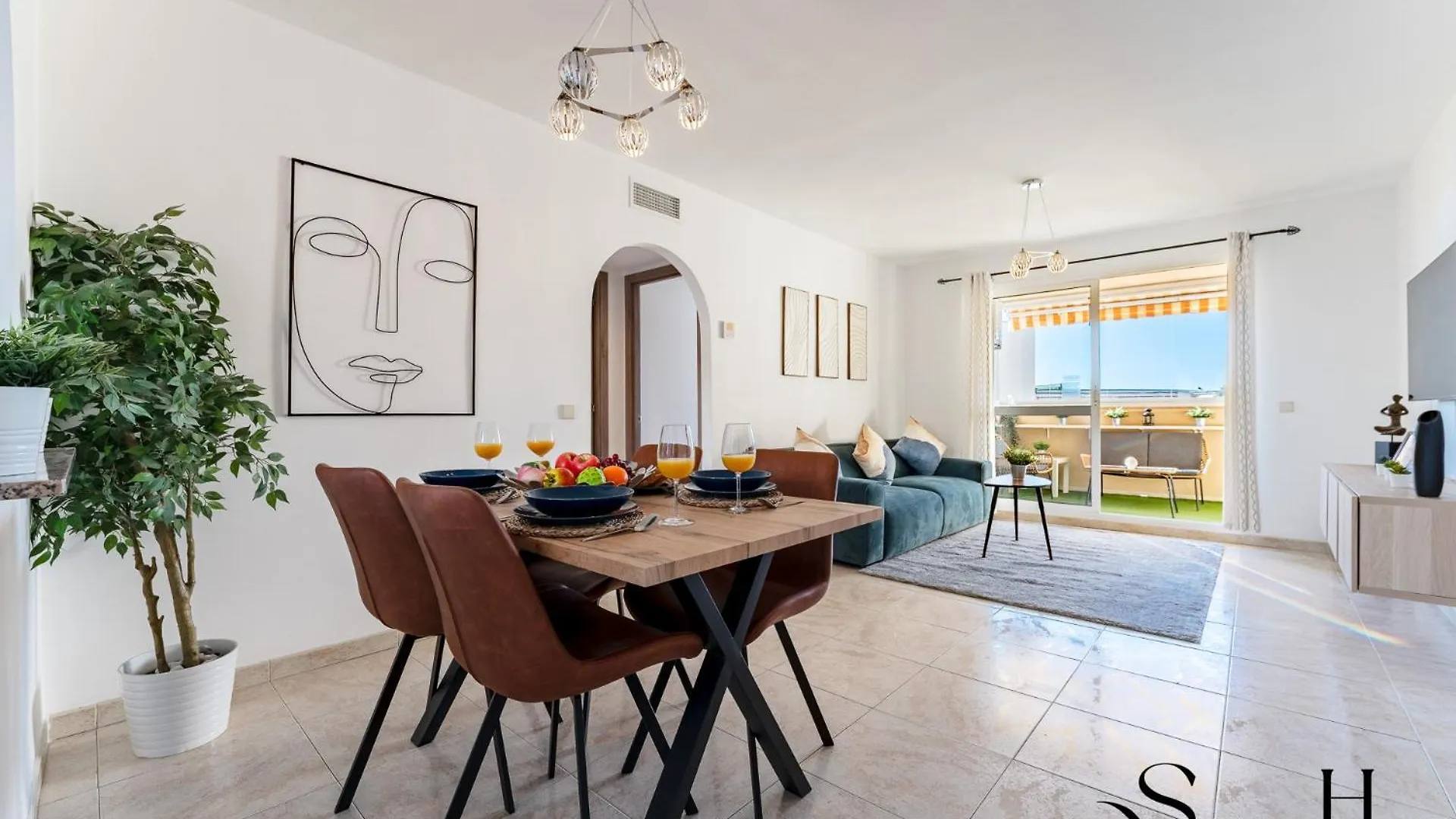 Apartment Coastal 2Br Apartment, Parking, Pool Benalmadena Spain