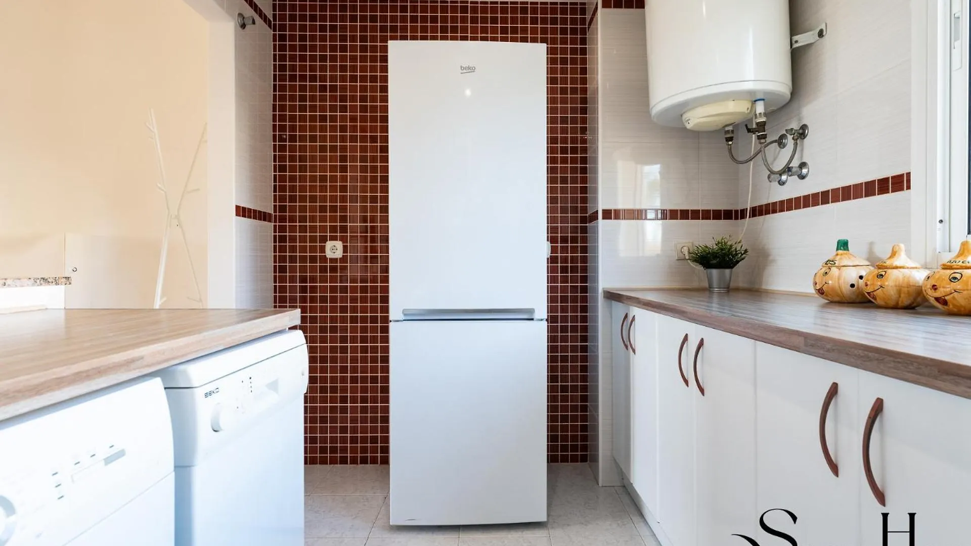 Coastal 2Br Apartment, Parking, Pool Benalmadena