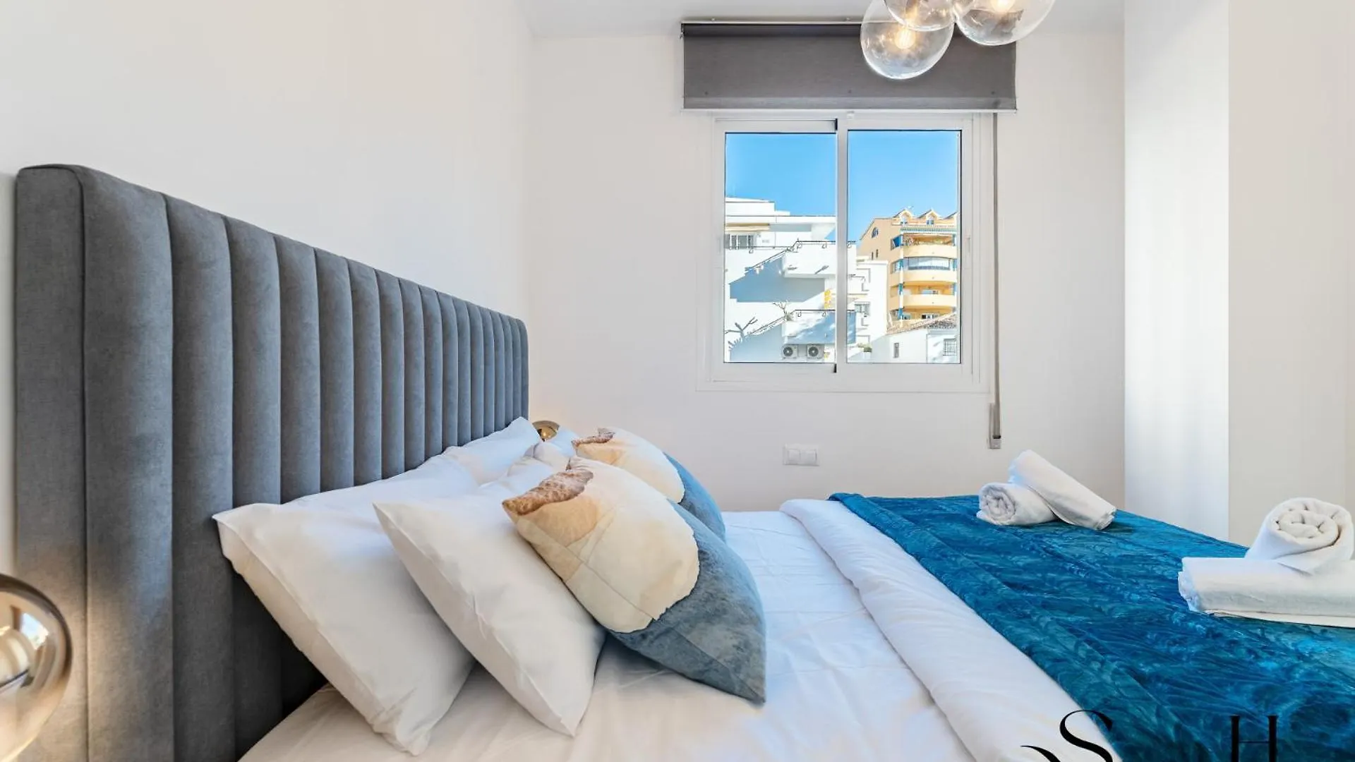 Coastal 2Br Apartment, Parking, Pool Benalmadena Spain