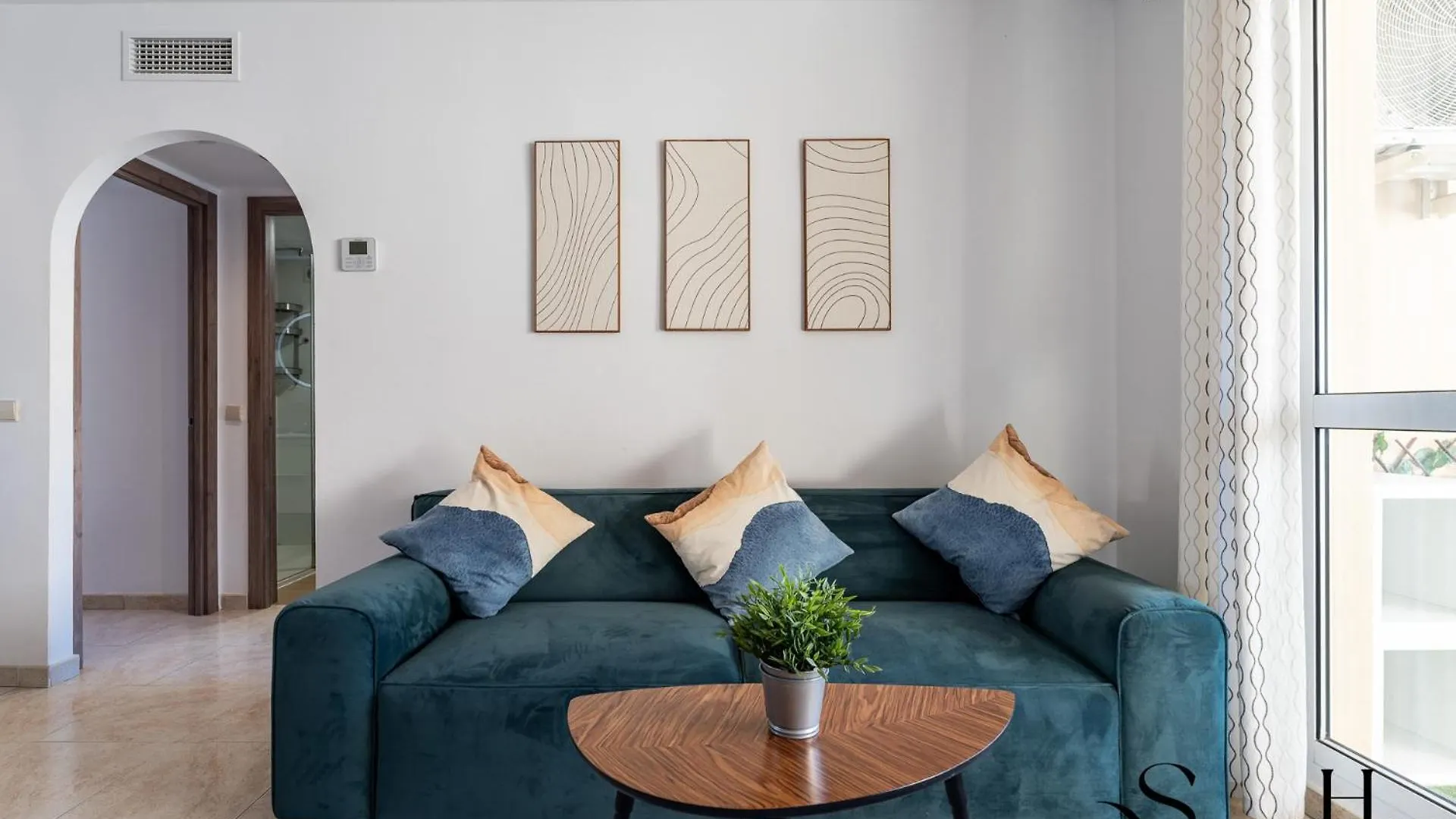 Apartment Coastal 2Br Apartment, Parking, Pool Benalmadena Spain
