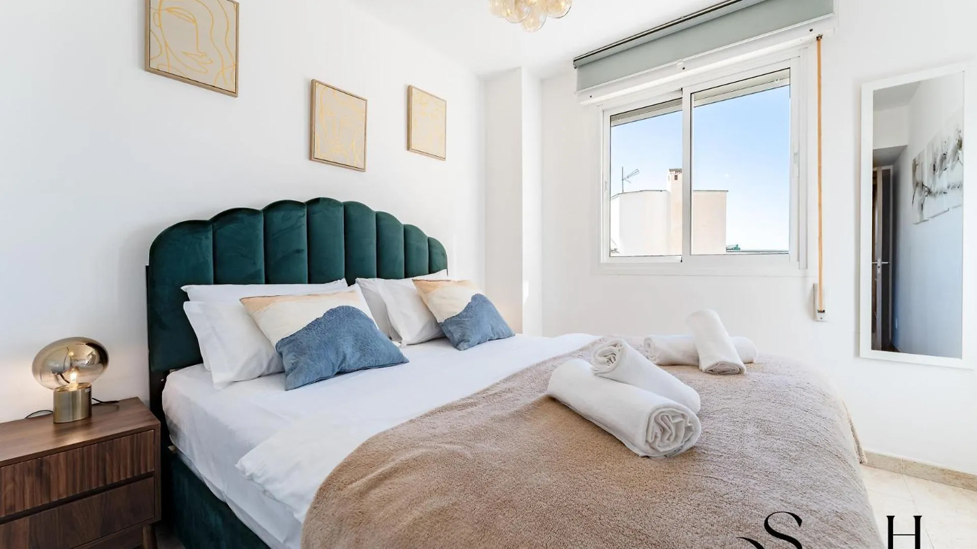 Coastal 2Br Apartment, Parking, Pool 贝纳尔马德纳