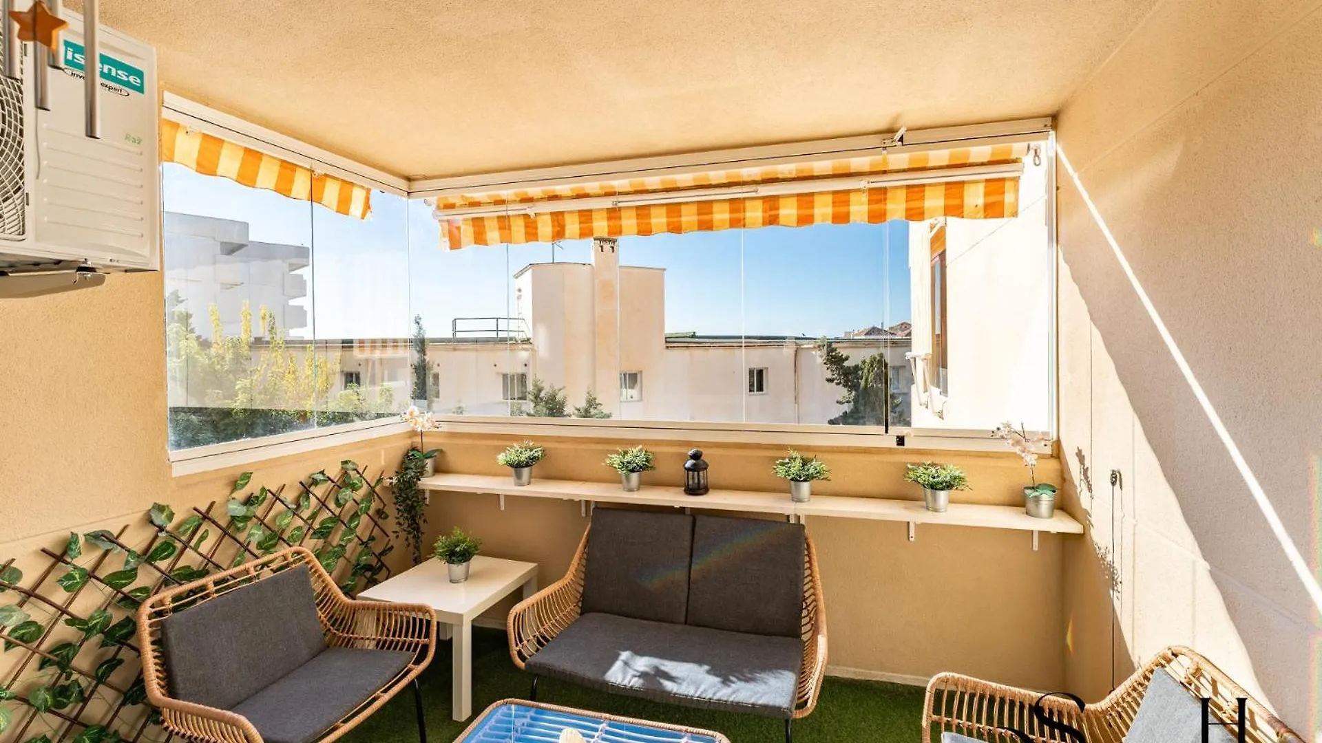 公寓 Coastal 2Br Apartment, Parking, Pool 贝纳尔马德纳